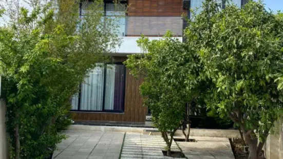 ویلا ساحلی استخر دار