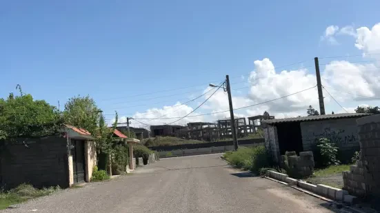 فروش زمین 210 متری بافت مسکونی با جواز ساخت