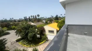 ویلا لوکس ساحلی استخردار سنددار