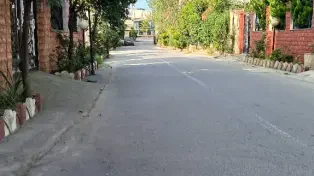 زمین داخل شهرک برند  سند دار نگهبانی ۲۴ساعته