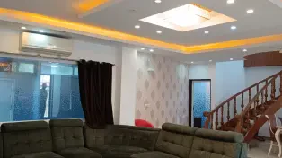 تریبلکس مبله با شاه‌نشین، سه تراس ویو دریا