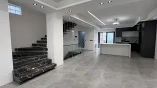 فروش تریپلکس لوکس در خط اول دریا، سرخرود