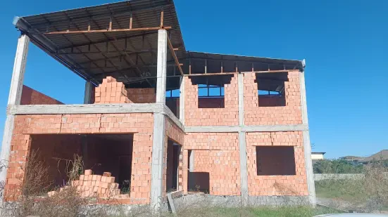 ویلای نیمه کاره با قیمت کاسبی در موقعیت مناسب