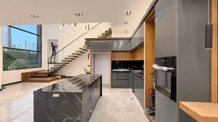 ویلا لوکس نوساز نزدیک ساحل ۳۸۰ متر بنای مهندسی‌ساز