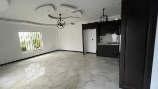 ویلا فلت مدرن در منطقه خوش‌آب‌وهوا