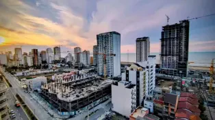 زمین ۶۰۰ متری با جواز در خط دریا سرخرود