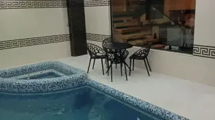 فروش ۴۰۰ متر ویلا تریبلکس شیک استخردار در سرخرود