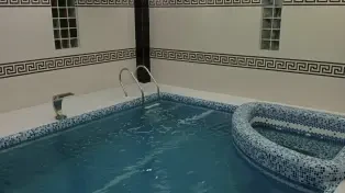 فروش ۴۰۰ متر ویلا تریبلکس شیک استخردار در سرخرود