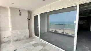 آپارتمان لوکس ساحلی – کلیدنخورده | ویو ابدی دریا