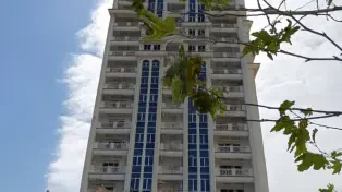 آسمان‌خراش سوپرلاکچری ساحلی ابدی دریا و دماوند