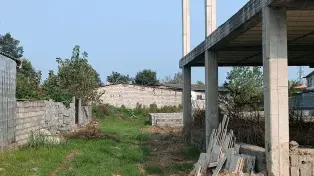 225 متر ویلا نیمه کاره دونبش به قیمت زمین