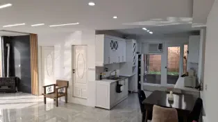 ویلای ساحلی سرسبز در قلب شهر سنددار با جکوزی