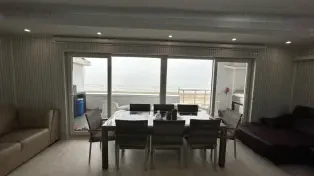 یه آپارتمان لوکس