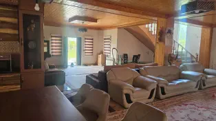 یه ویلا باغ لاکچری