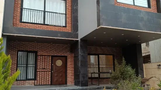 ویلای ساحلی تریبلکس لوکس استخر جکوزی و سند کامل