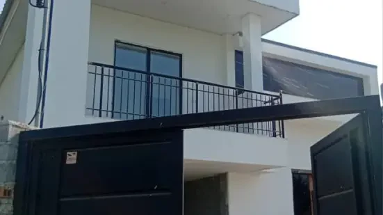 ویلا نوساز نیم پیلوت استخردار  جاده سرخرود