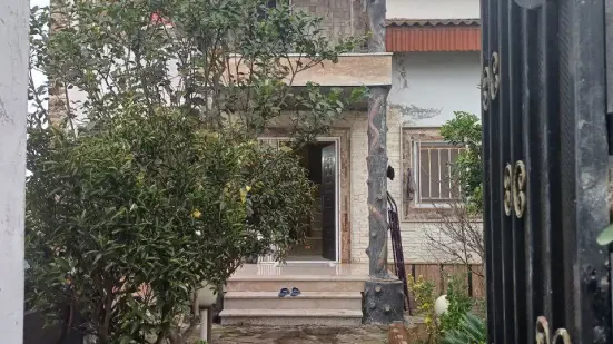 ویلا باغچه نیم پیلوت خوش قیمت