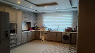 ویلا ساحلی استخردار مدرن