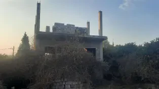 خرید ویلای ساحلی نیمه‌کاره در شمال لوکیشن عالی