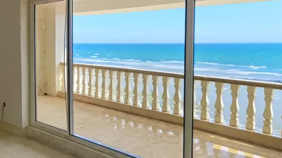پیش‌فروش آپارتمان لوکس با ویو ابدی دریا فول مشاعات