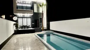 فروش ۲۴۰ متر ویلا شیک دوبلکس استخردار در سرخرود