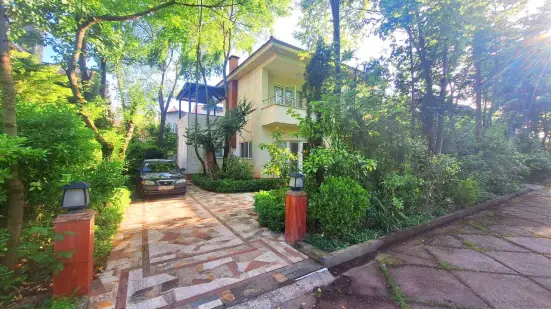 ویلای شهرکی ساحلی یک خواب پایین باسند