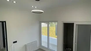 فروش ۹۰ متر ویلا فلت شیک نوساز شهری در سرخرود