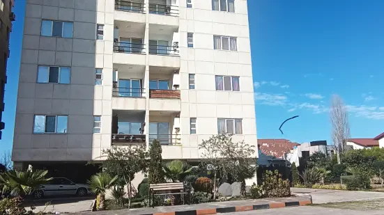 93 متر اپارتمان ساحلی قصر دریا بسیار تر و تمیز