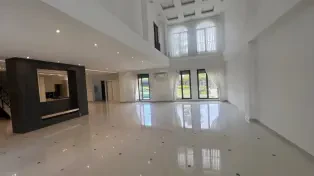 عمارت مجلل هزارمتری نوساز در شهرک رویایی خانه دریا