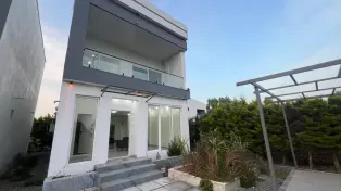 ویلا دوبلکس نوساز با سند تک برگ در سرخرود