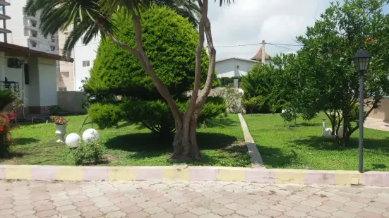 ۳ هکتار زمین ۳ نبش بر اتوبان  محمودآباد به سرخرود