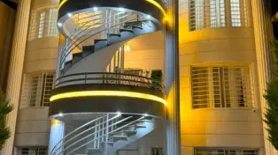 یک آپارتمان در منطقهسرخرود شهرکی