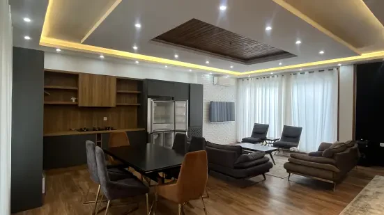 فروش ویلای استخردار شهرکی لوکس با گیت نگهبانی