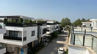 ویلای ساحلی شهرک تریبلکس ۴۰۰ متر سرخرود روف جکوزی