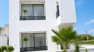 فروش فوری ویلای مدرن استخردار سند ششدانگ در سرخرود