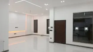 فروش ویلا نوساز شیک با ۲۵۰متر زمین
