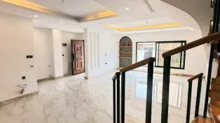 ویلا مدرن ساحلی استخردار در سرخرود