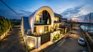ویلای استخردار نوساز سرخرود، جکوزی، مدارک کامل