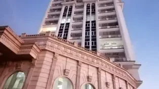 ویو ابدی دریا، برج سوپرلاکچری سرخرود