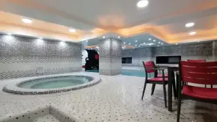 ویو ابدی دریا، برج سوپرلاکچری سرخرود