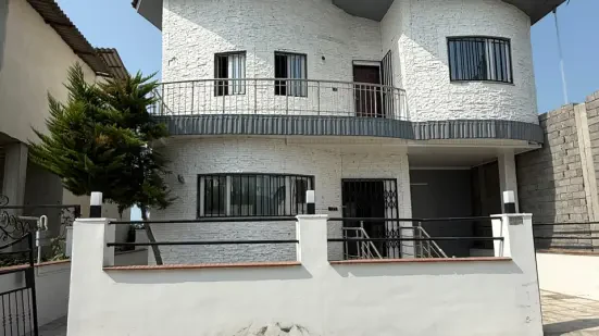 فروش ویلای چهار خواب ساحلی سرخرود