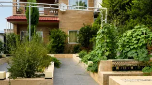 ویلای دوبلکس ۳۴۰ متری خوش‌نقشه با مدارک کامل