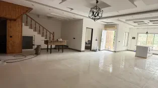 فروش ویلای دوبلکس استخردار نو ساز و فول امکانات — تصویر ۲