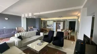 پلاک اول خط دریا در یکی از برج‌های برند سرخرود