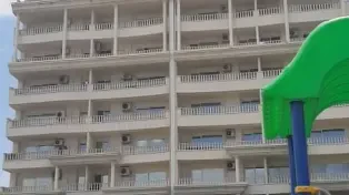 واحد پنت هاوس ۳۷۰ متری لب دریا