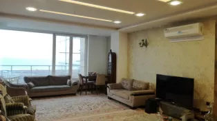 آپارتمان ساحلی در خط دریا سرخرود