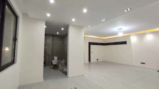 ویلا شهرکی دوبلکس، استخردار