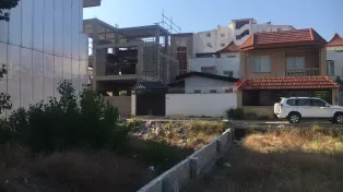 زمین در گلستان غربی خط دریا