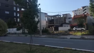 ۲۷۰ متر زمین دو کله، ۴۰۰ متر تا دریا