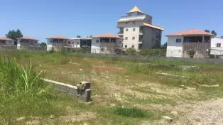 زمین ساحلی و شهرکی